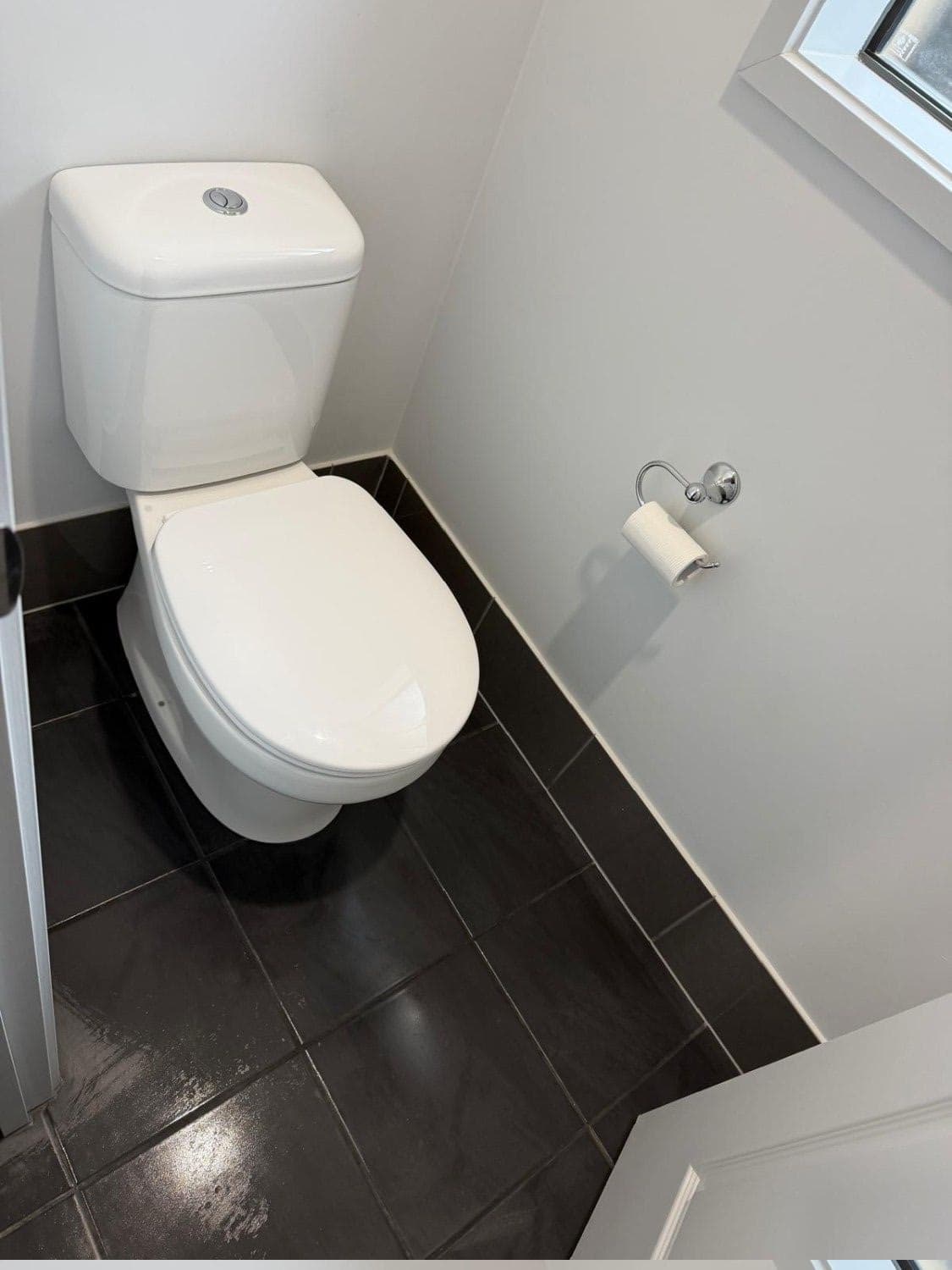 Spotless powder room toilet - end of lease clean Adelaide