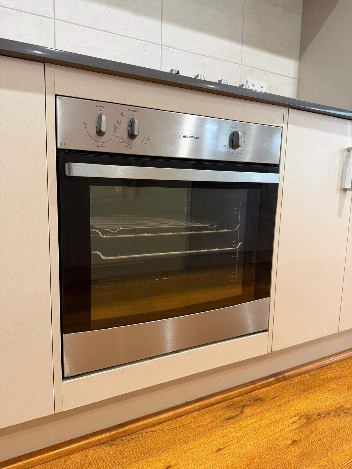 Clean oven exterior after professional oven clean - Scrubhubb Adelaide